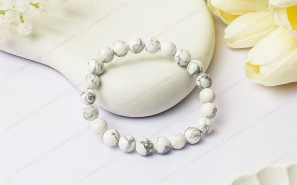 Howlite